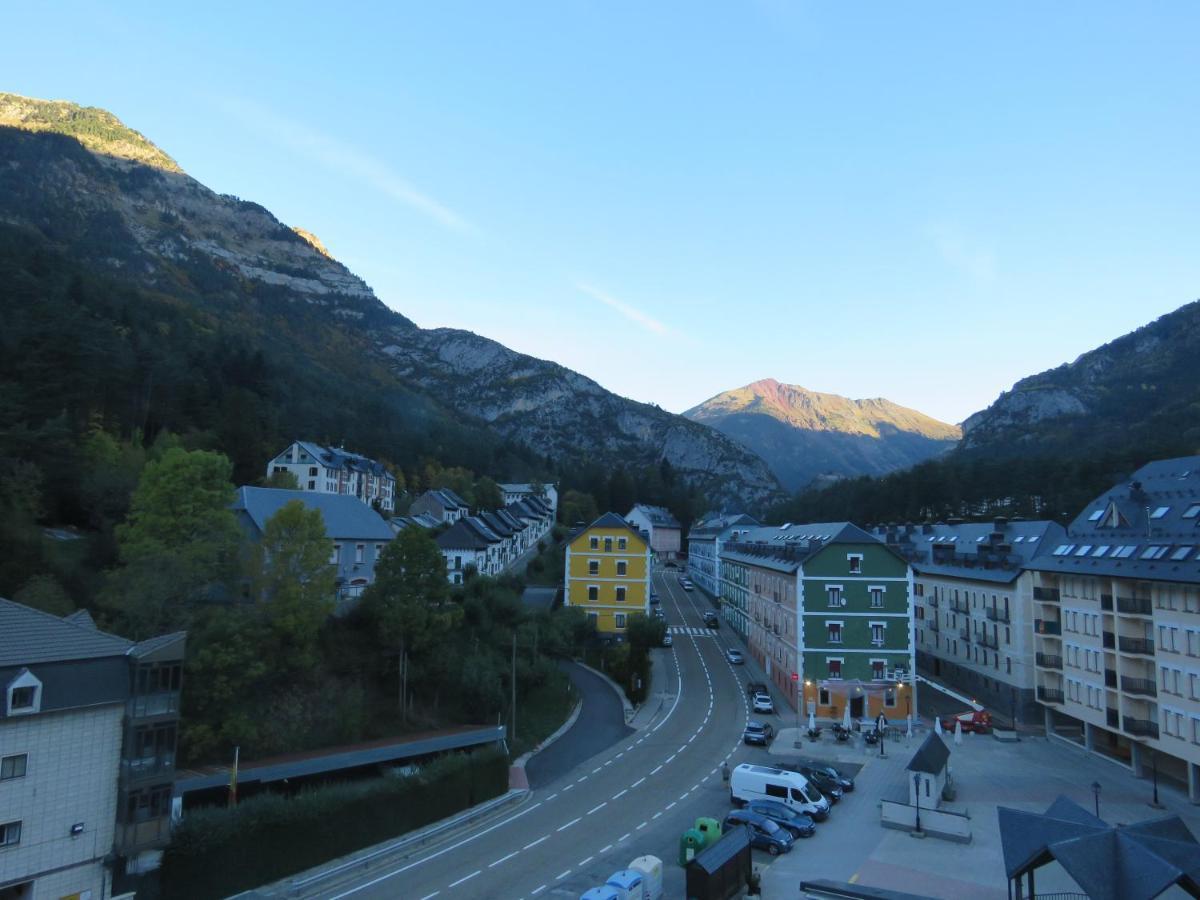 Atico Duplex Reformado Con Vistas A La Montana Daire Canfranc Dış mekan fotoğraf
